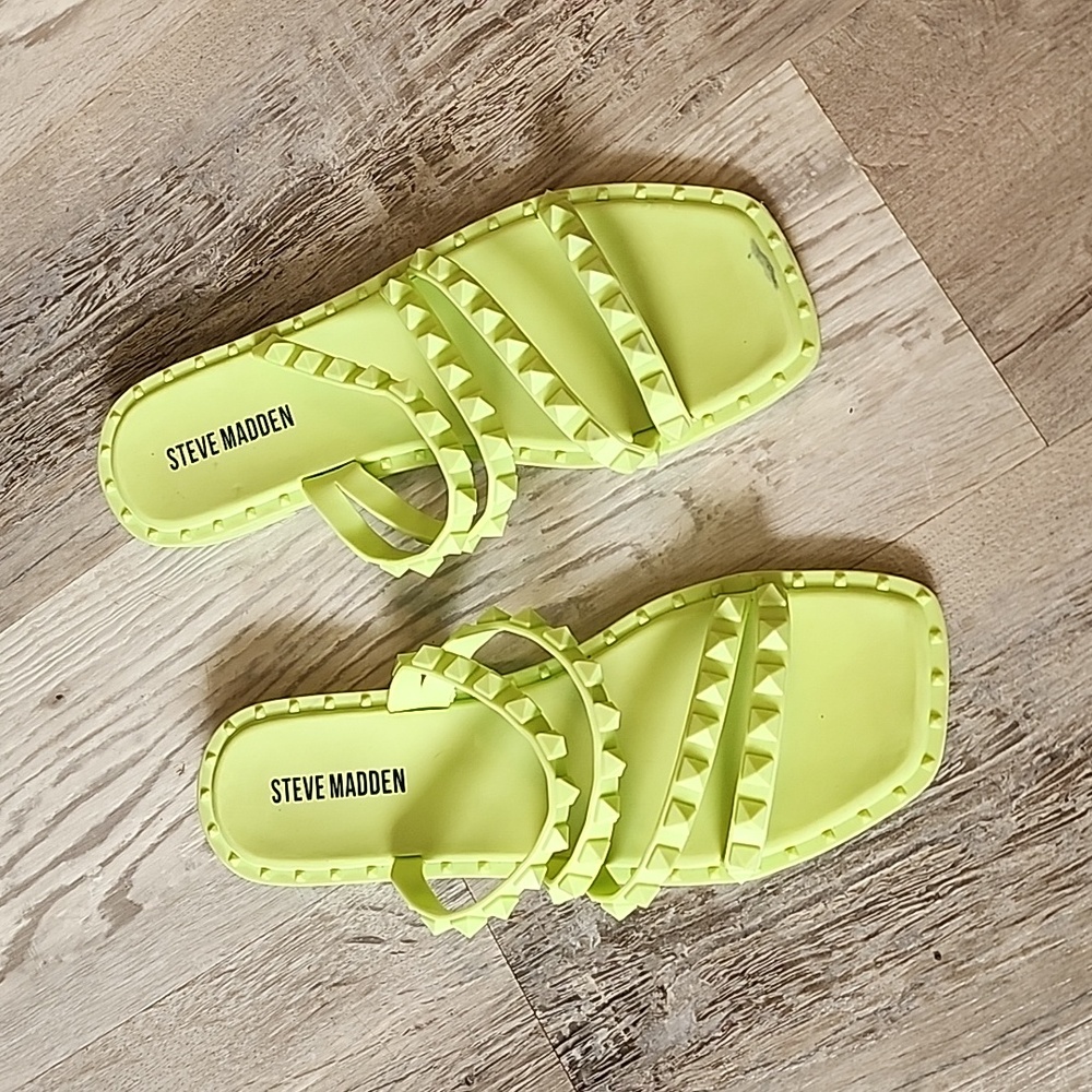 Jelly sandals